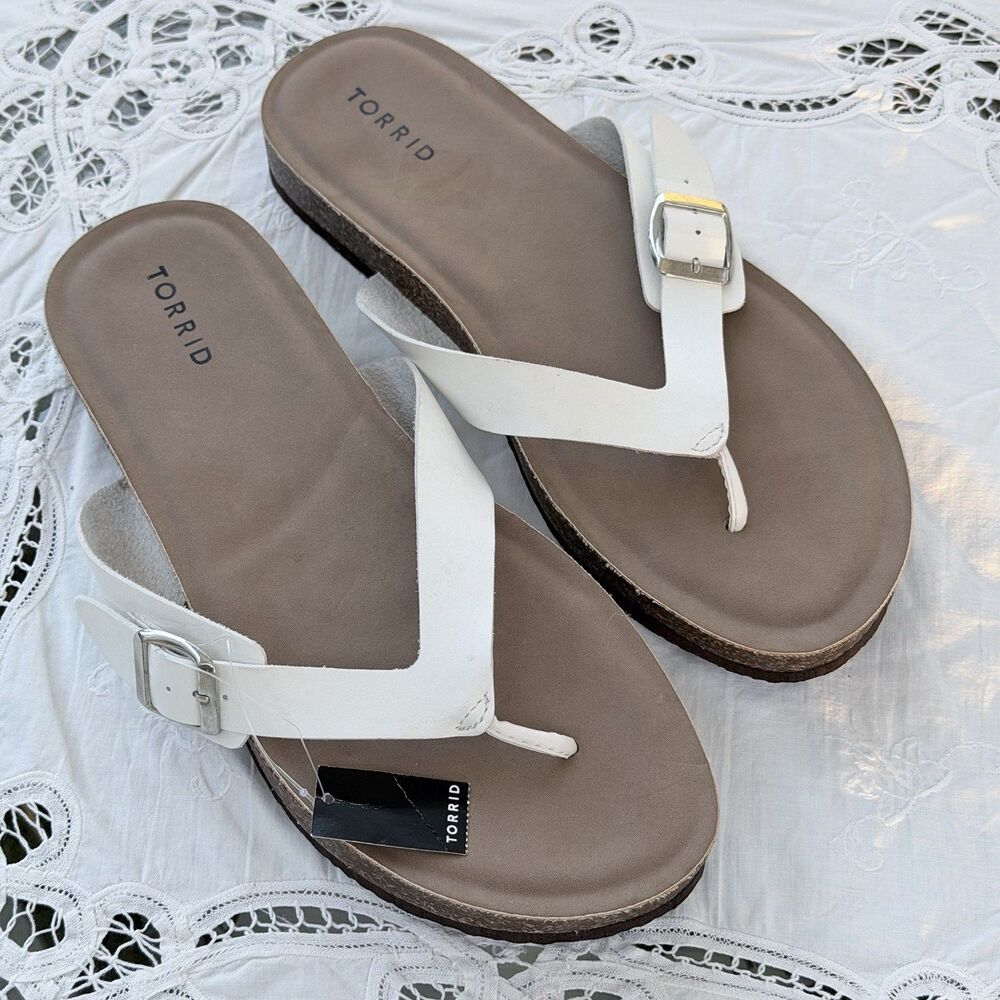 NWT Torrid Women’s White Flip Flop Thong Sandals Size 11.5 WW Wide Footbed